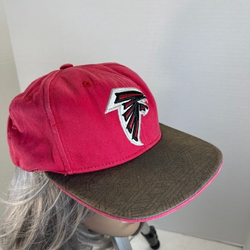 Atlanta Falcons Hat Cap Snapback Red NFL Football Athletic Boys Kids Spell Out